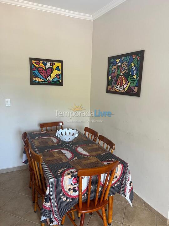 Apartment for vacation rental in Mongaguá (Centro)