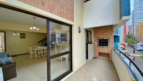 New Year's Eve 2027 - 2-Bedroom Apartment (AC) - 1 Block from the Beach