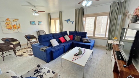New Year's Eve 2027 - Apartment with 3 Bedrooms (1 with AC) - 1 Block from the Beach