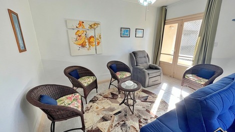 New Year's Eve 2027 - Apartment with 3 Bedrooms (1 with AC) - 1 Block from the Beach