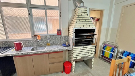 New Year's Eve 2027 - Apartment with 3 Bedrooms (1 with AC) - 1 Block from the Beach