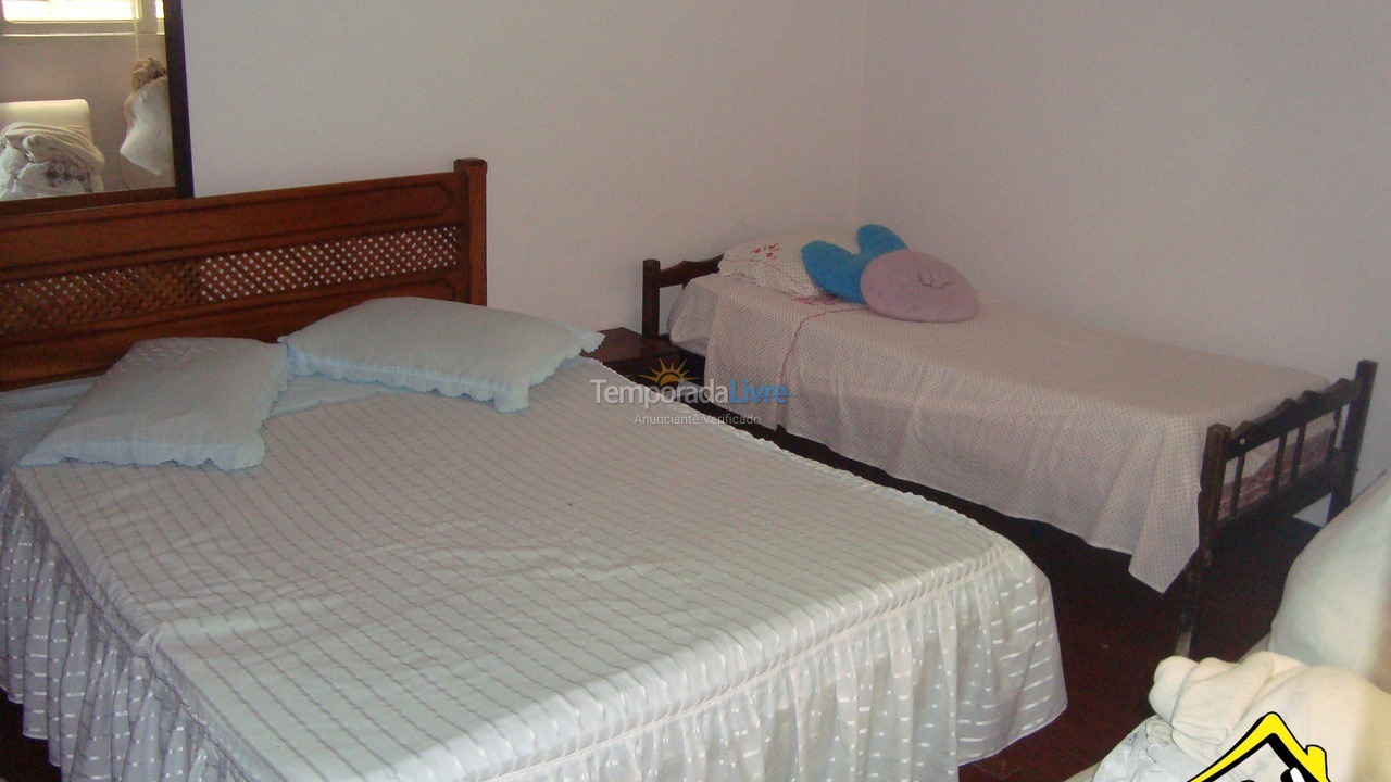 Casa para aluguel de temporada em Torres (Praia Grande)