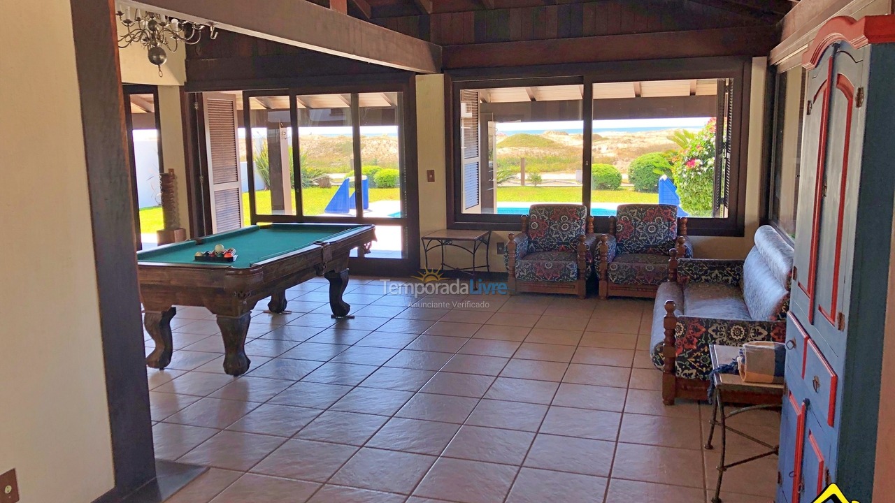 Casa para aluguel de temporada em Torres (Praia Grande)