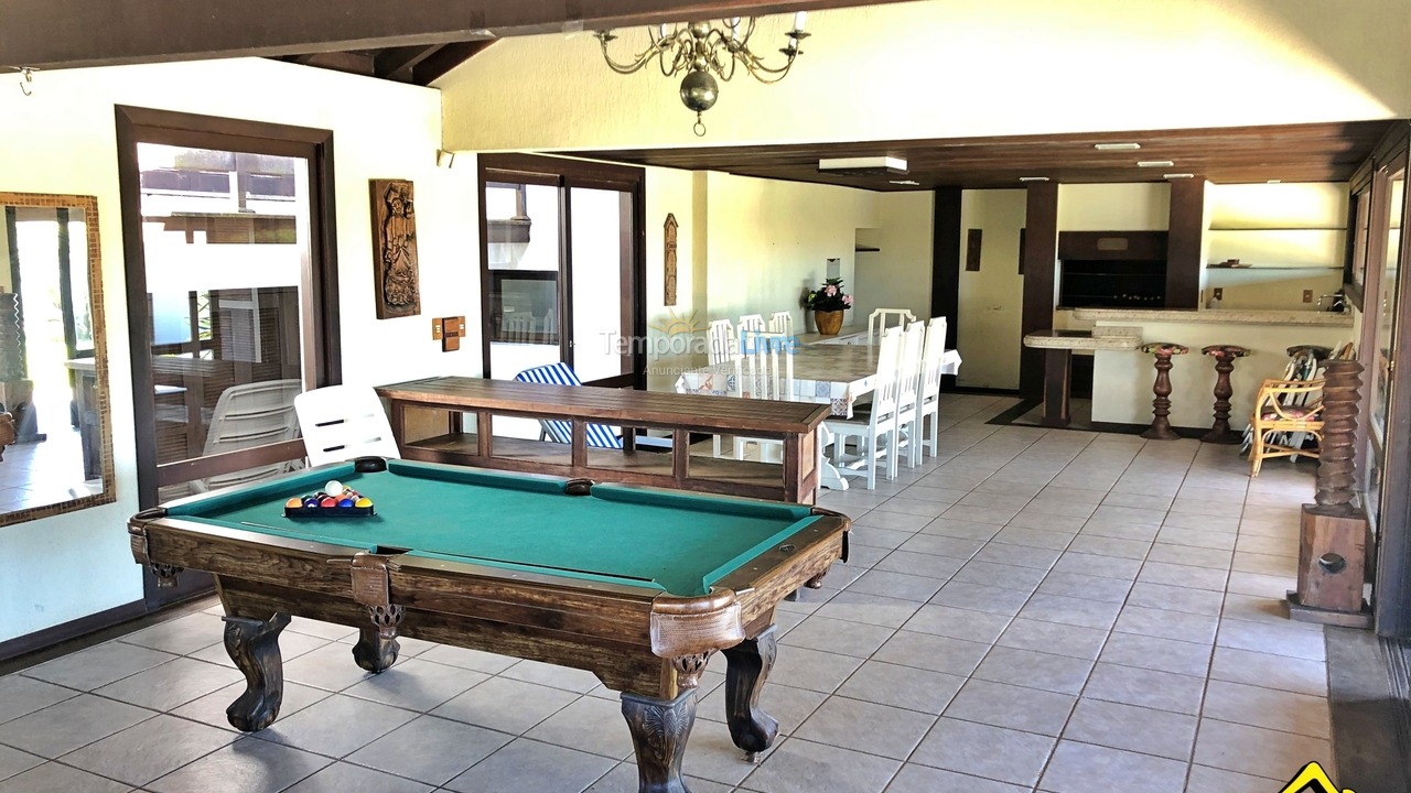 Casa para aluguel de temporada em Torres (Praia Grande)