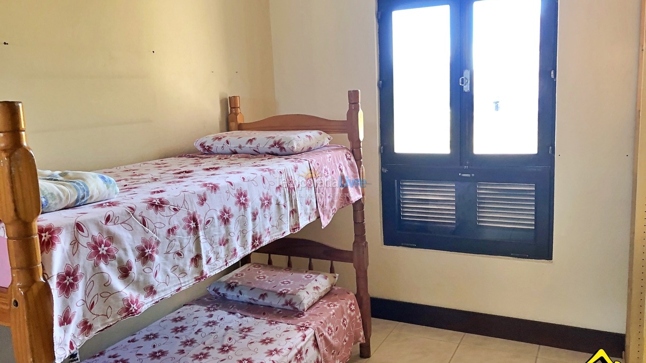 Casa para aluguel de temporada em Torres (Praia Grande)