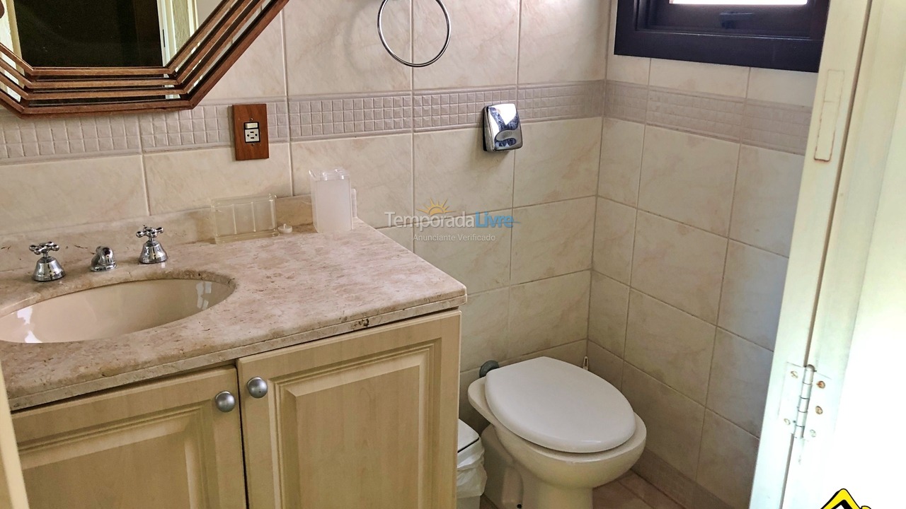 Casa para aluguel de temporada em Torres (Praia Grande)