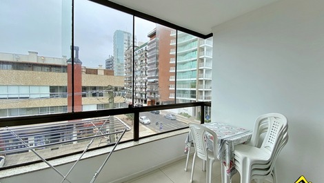 New Year's Eve 2027 - Penthouse with 4 Bedrooms (AC) - 1 Block from the Beach - Prainha