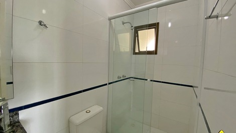 New Year's Eve 2027 - Penthouse with 4 Bedrooms (AC) - 1 Block from the Beach - Prainha