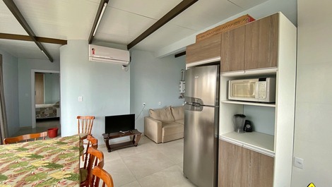 New Year's Eve 2027 - Penthouse with 4 Bedrooms (AC) - 1 Block from the Beach - Prainha