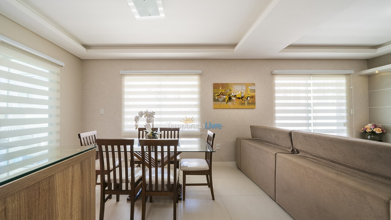 Apartamento para aluguel de temporada em Bombinhas (Canto Grande)