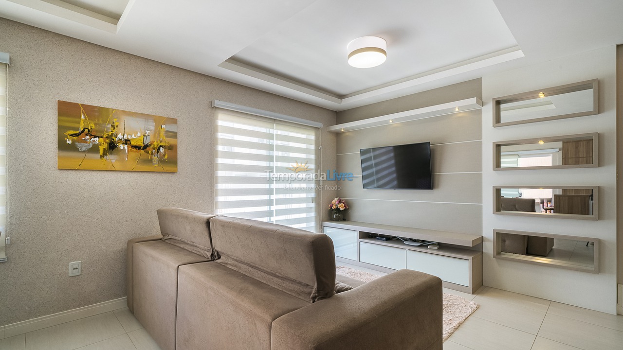Apartamento para aluguel de temporada em Bombinhas (Canto Grande)