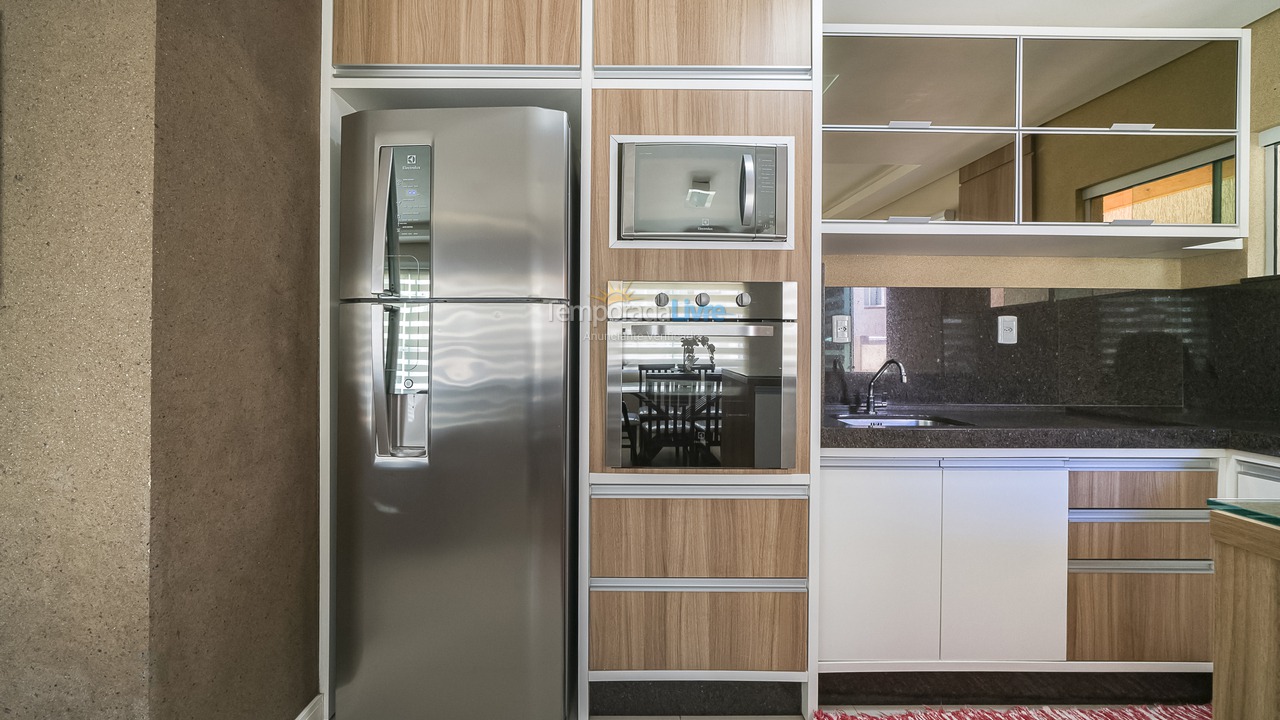 Apartamento para aluguel de temporada em Bombinhas (Canto Grande)