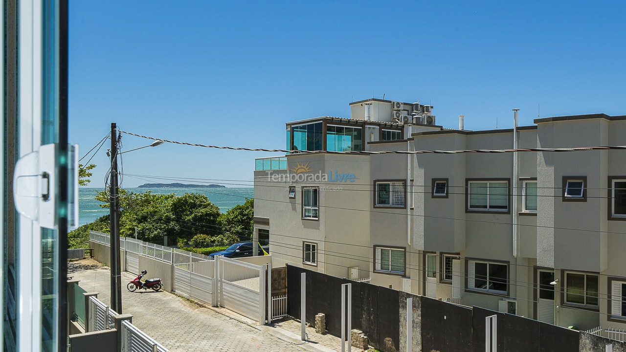 Apartamento para aluguel de temporada em Bombinhas (Canto Grande)