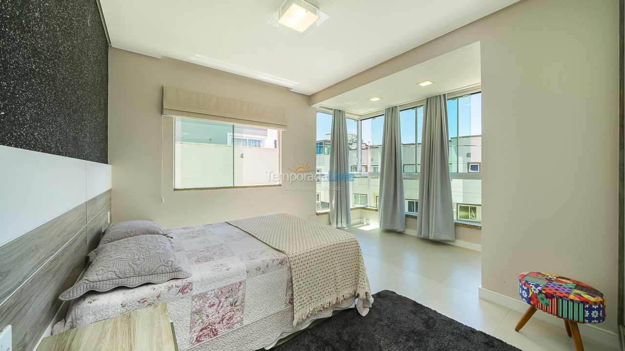 Apartamento para aluguel de temporada em Bombinhas (Canto Grande)