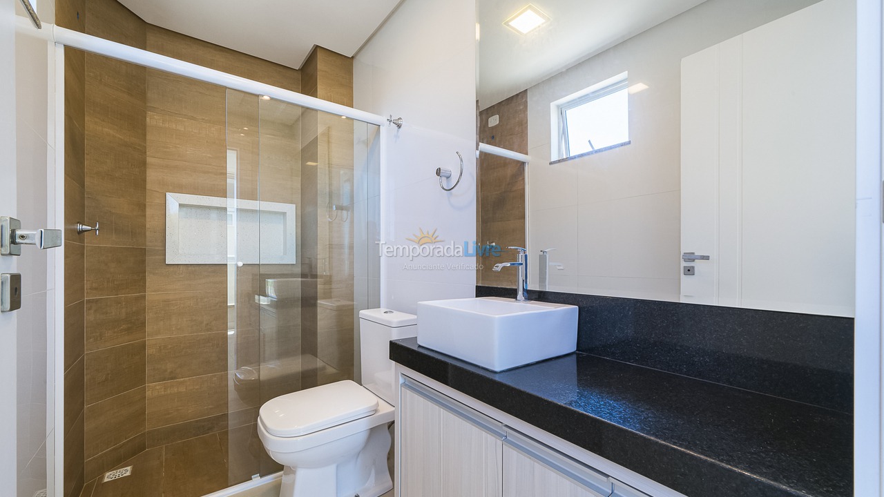 Apartamento para aluguel de temporada em Bombinhas (Canto Grande)