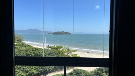 Apto vista panorâmica para o mar