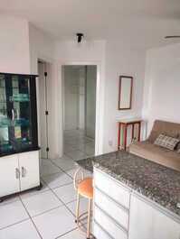 Apartamento a media cuadra del mar.