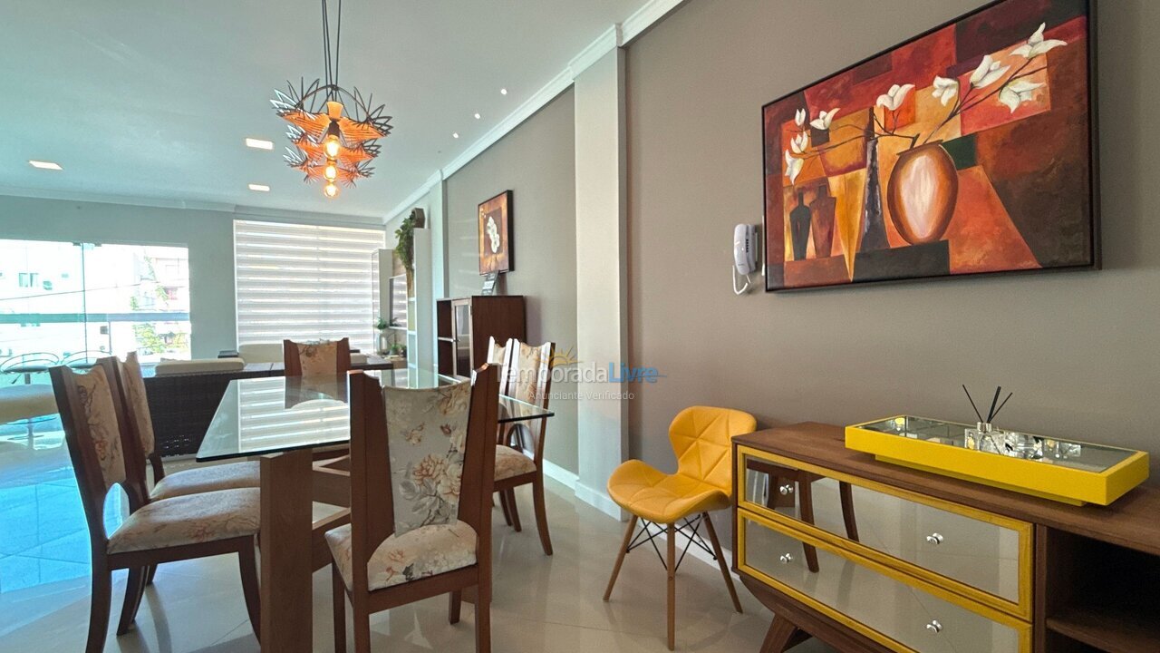 Apartment for vacation rental in Bombinhas (Praia de Bombas)