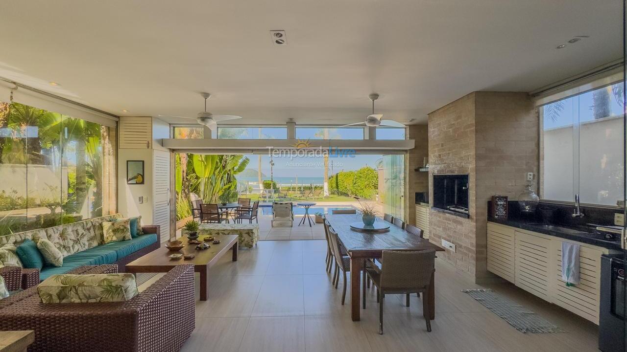 Casa para aluguel de temporada em São Sebastião (Praia de Juquey)