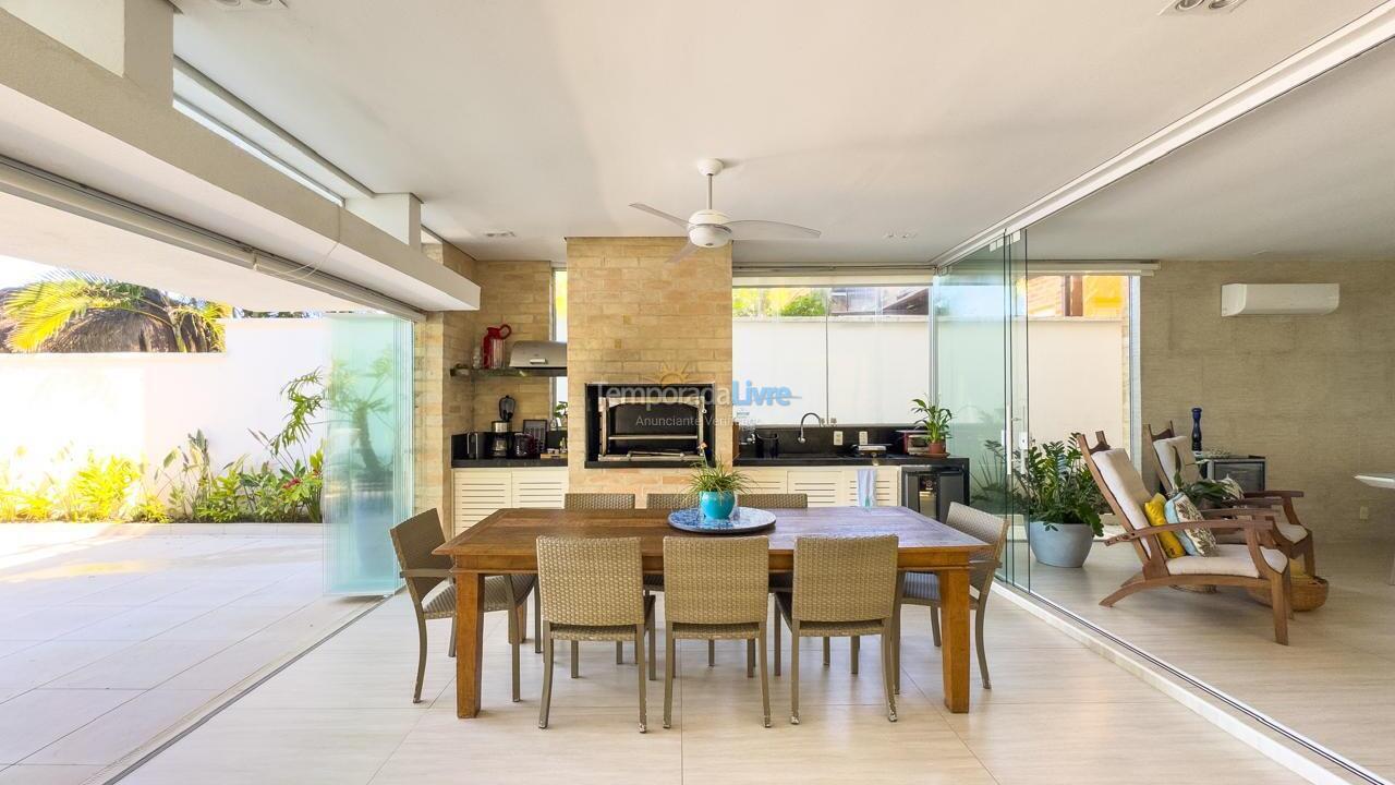 Casa para aluguel de temporada em São Sebastião (Praia de Juquey)