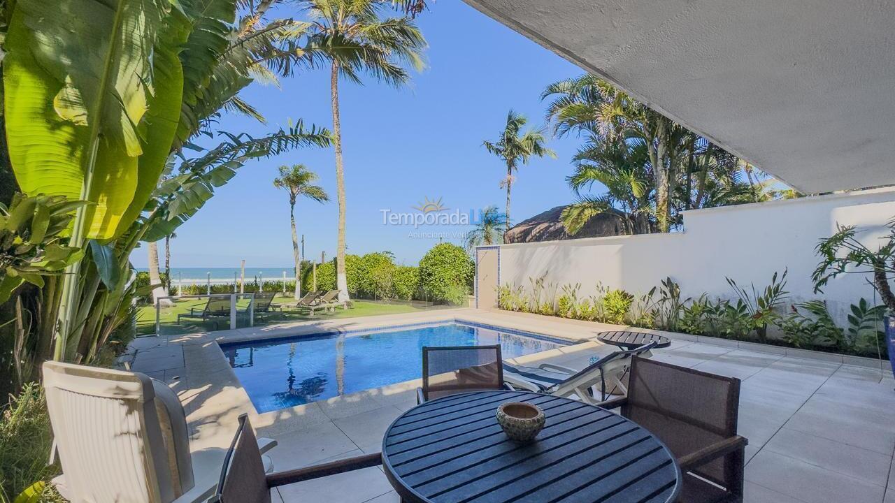 Casa para aluguel de temporada em São Sebastião (Praia de Juquey)
