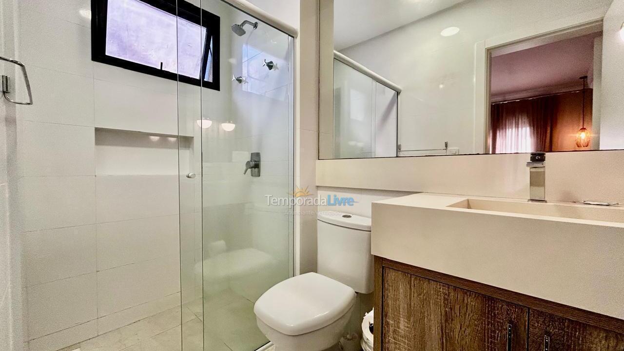 Apartamento para aluguel de temporada em Bombinhas (Canto Grande)