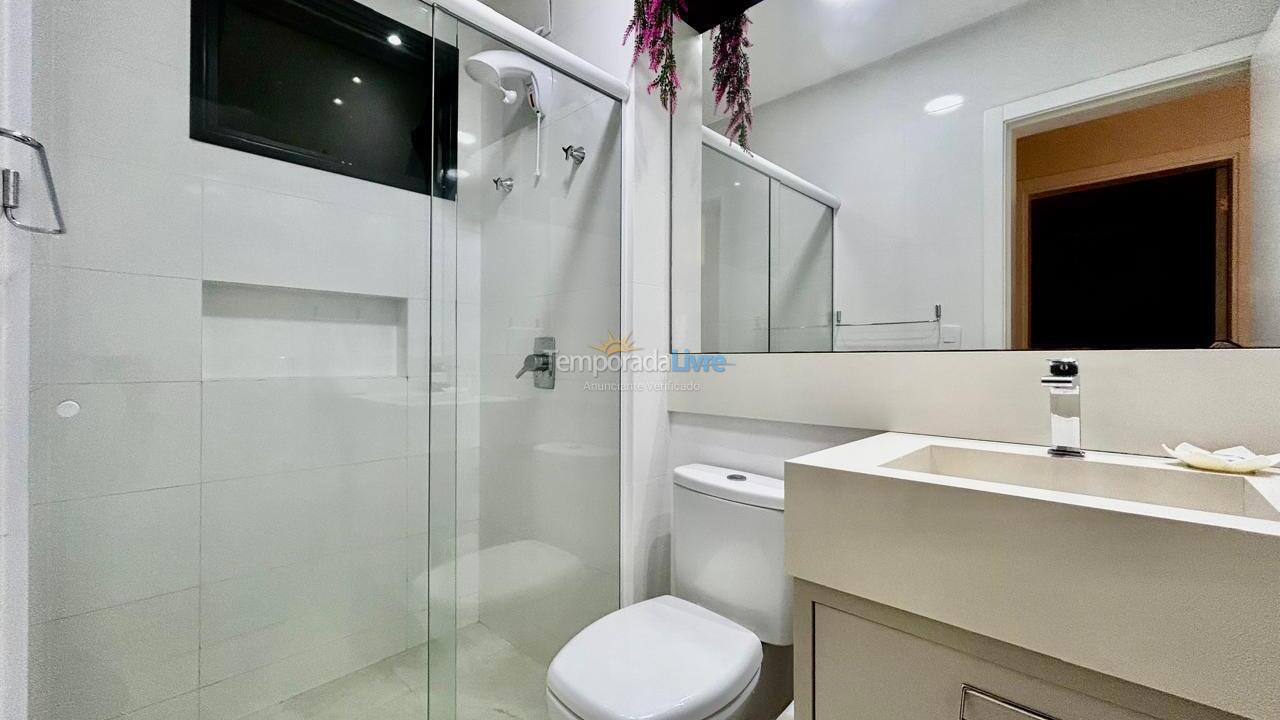 Apartamento para aluguel de temporada em Bombinhas (Canto Grande)