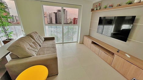 New Year's Eve 2027 - Apartment with 2 Bedrooms (1 with AC) - 3 Blocks from the Beach