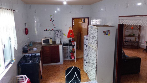 Spacious and cozy house, 5 min walk from Peró beach in Cabo Frio.