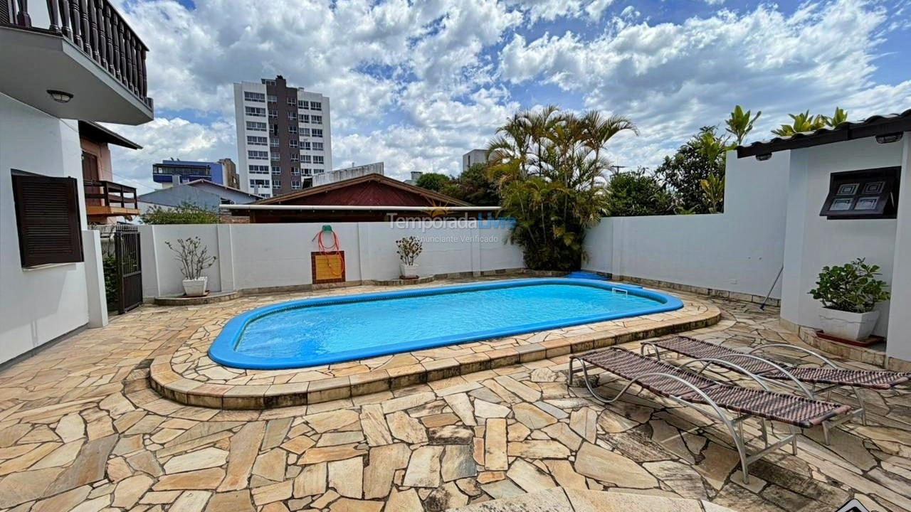 Casa para alquiler de vacaciones em Torres (Centro)