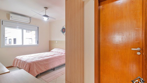 New Year's Eve 2027 - Penthouse with 2 Bedrooms (AC) - 1 Block from the Beach - Prainha