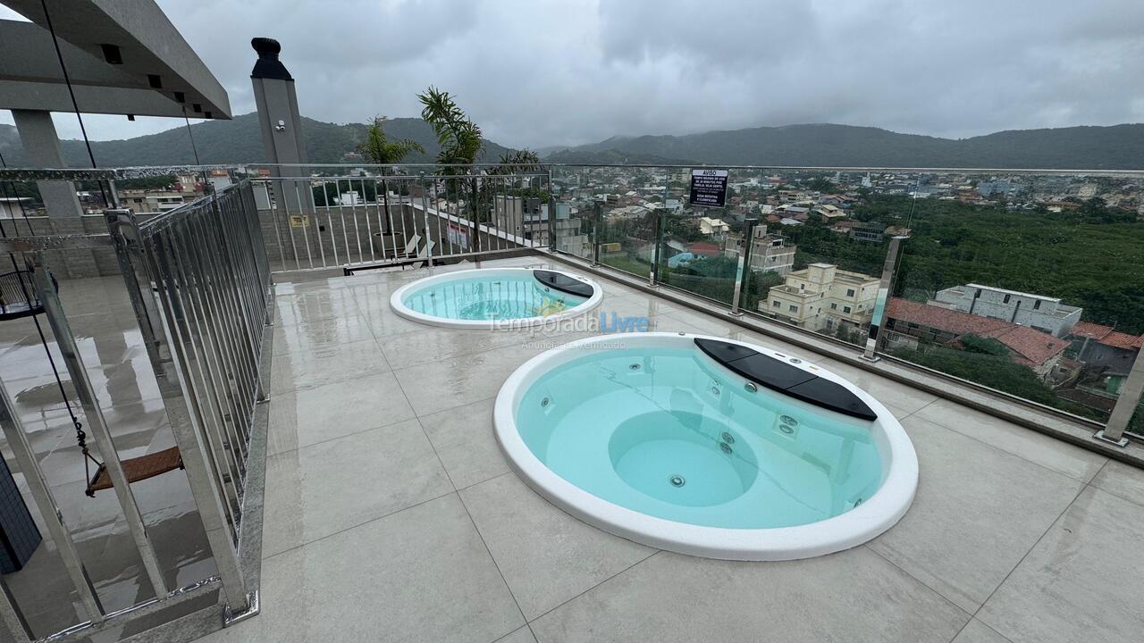 Apartment for vacation rental in Bombinhas (Praia de Bombas)