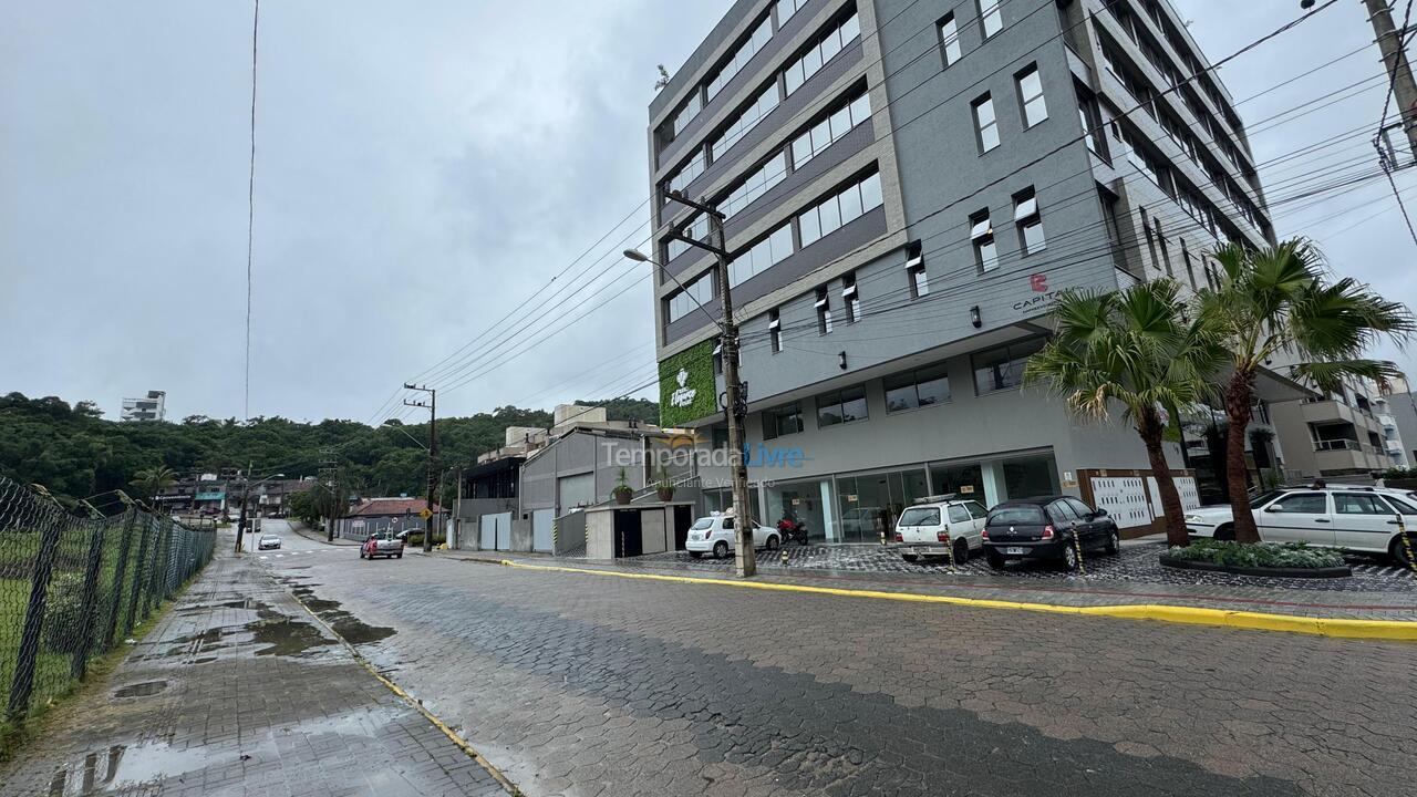 Apartment for vacation rental in Bombinhas (Praia de Bombas)