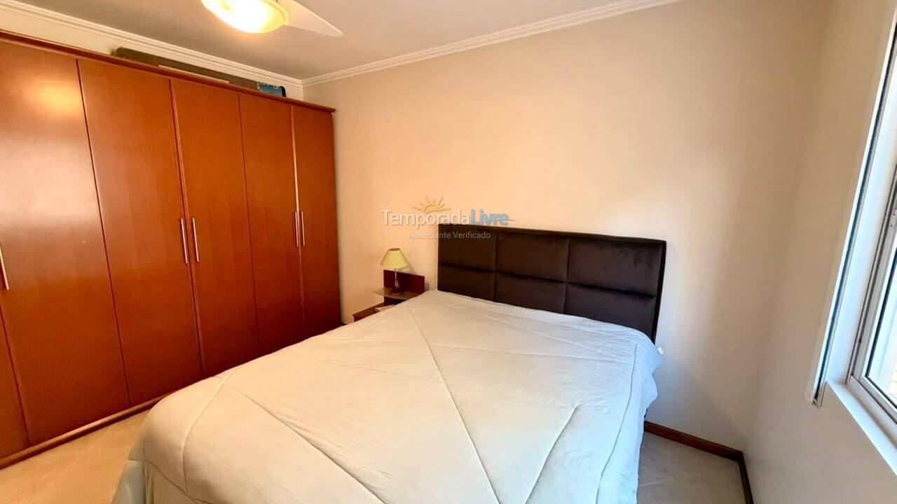 Apartamento para aluguel de temporada em Balneário Camboriú (Praia Central)