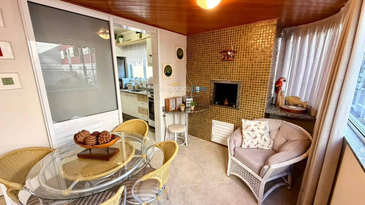 Apartamento para aluguel de temporada em Balneário Camboriú (Praia Central)