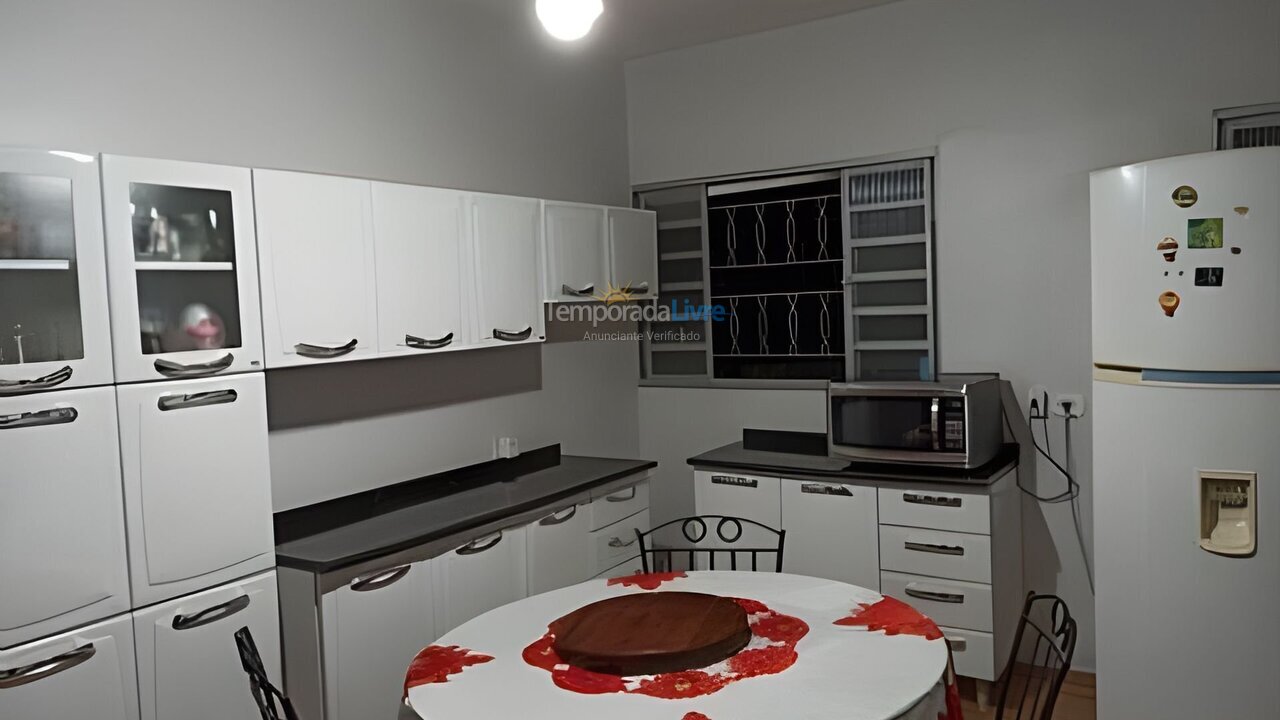 Casa para aluguel de temporada em Dourados (Jardim Climax)