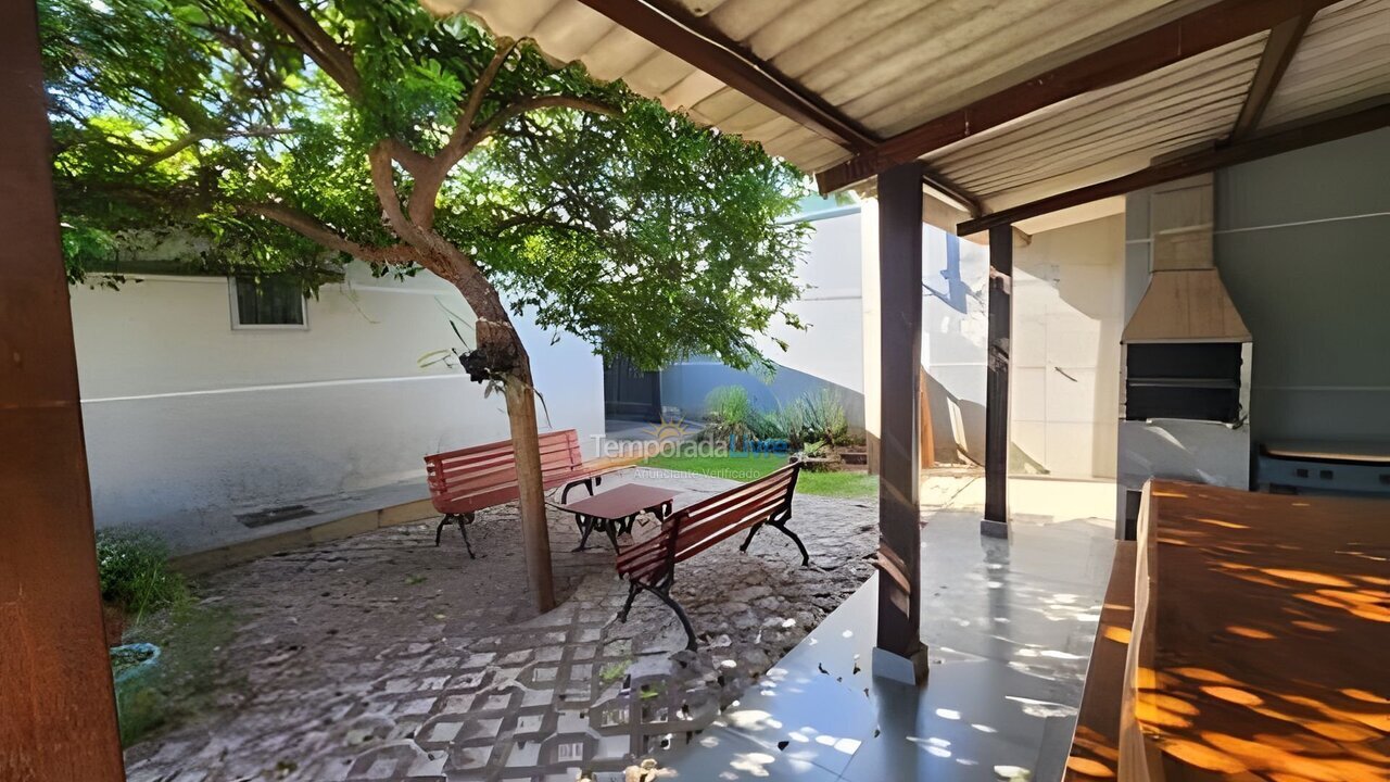 Casa para aluguel de temporada em Dourados (Jardim Climax)