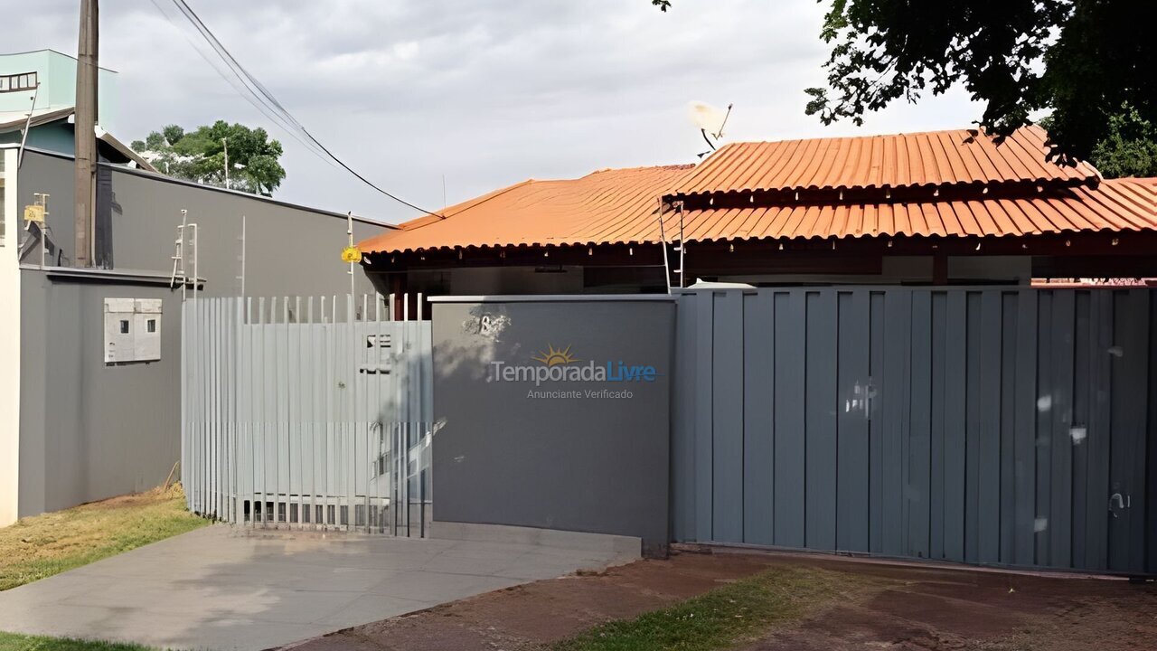 Casa para aluguel de temporada em Dourados (Jardim Climax)