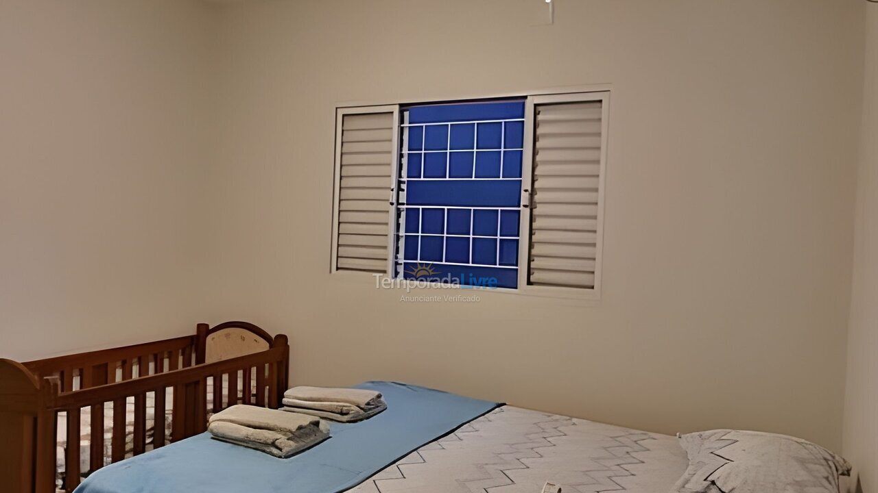Apartamento para aluguel de temporada em Dourados (Vila Aurora)