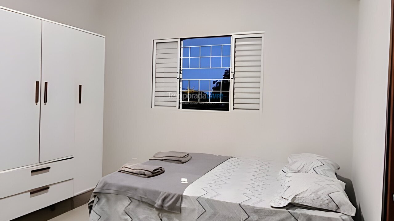 Apartamento para aluguel de temporada em Dourados (Vila Aurora)