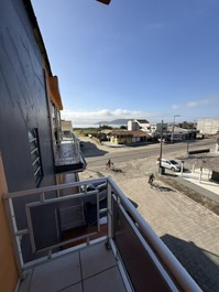 Linda Cobertura com vista mar, 1 suite e 2 quartos com AC, WI-FI