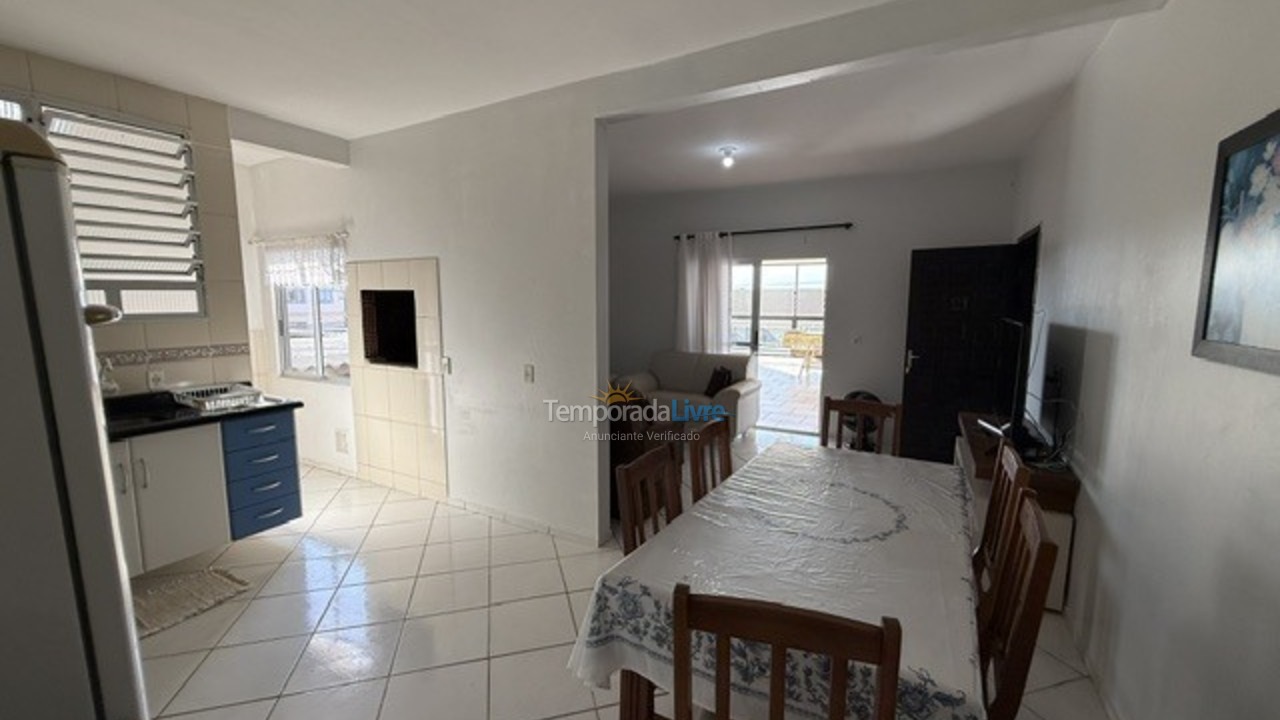 Apartamento para aluguel de temporada em São Francisco do Sul (Ubatuba)