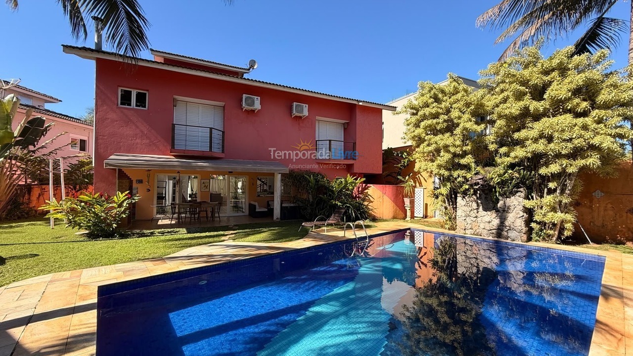 Casa para aluguel de temporada em São Sebastião (Praia da Baleia)