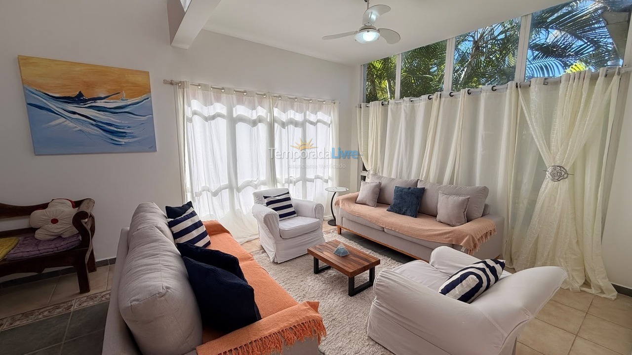 Casa para aluguel de temporada em São Sebastião (Praia da Baleia)