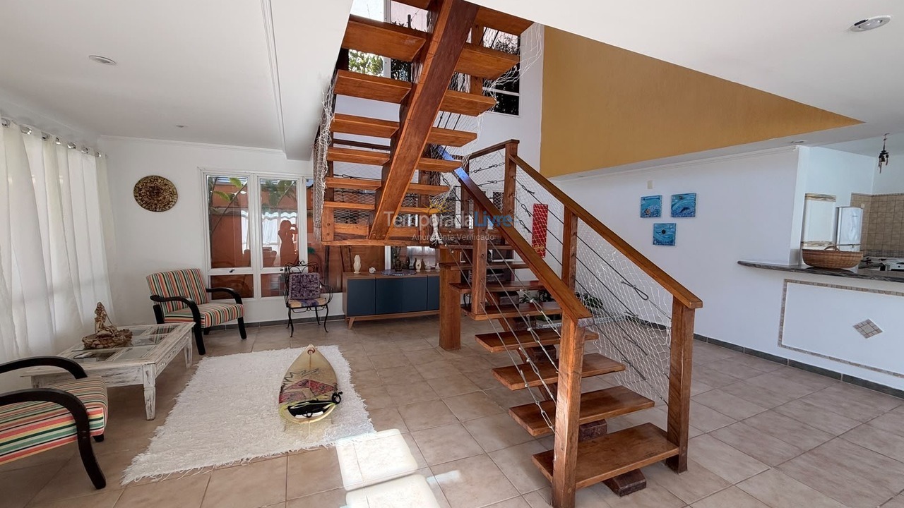 Casa para aluguel de temporada em São Sebastião (Praia da Baleia)