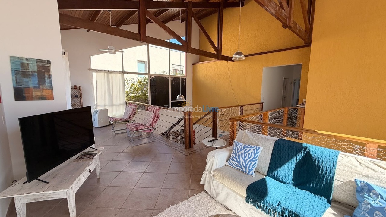 Casa para aluguel de temporada em São Sebastião (Praia da Baleia)