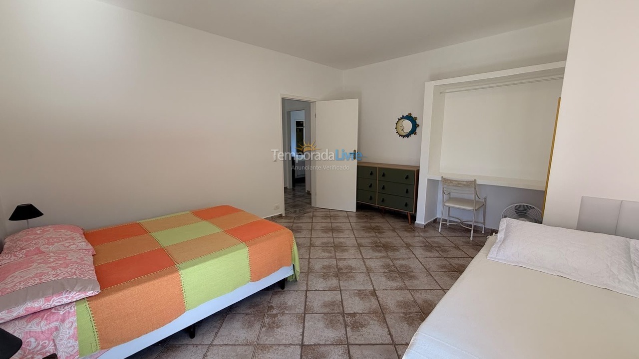 Casa para aluguel de temporada em São Sebastião (Praia da Baleia)