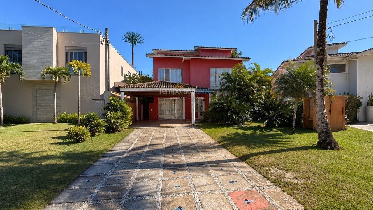 Casa para aluguel de temporada em São Sebastião (Praia da Baleia)