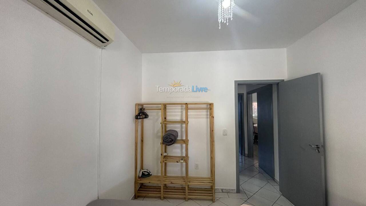 Casa para aluguel de temporada em Governador Celso Ramos (Praia de Palmas)
