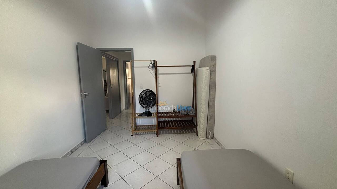 Casa para aluguel de temporada em Governador Celso Ramos (Praia de Palmas)